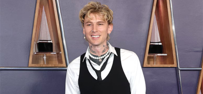 Why Machine Gun Kelly Missed American Music Awards 2025 After Walking Red Carpet 1