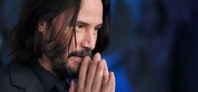 Keanu Reeves spends 'thousands' to protect fans from online scammers 1