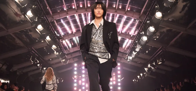 K-Pop Star Seonghwa of ATEEZ Makes Runway Debut at Isabel Marant’s Paris Fashion Week Show 1