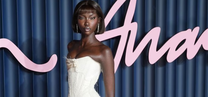 Supermodel Anok Yai Shares Congenital Defect That’s “Destroying” Her Lungs 1