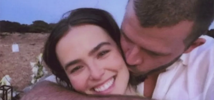 Zoey Deutch Is Engaged to Jimmy Tatro 1