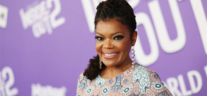 Yvette Nicole Brown Appears to Put CNN Chevy Chase Doc on Blast: “Keep My Name Out of Your Mouth” 1