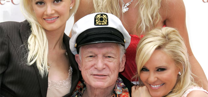 Holly Madison Details “Weird Scene” of Group Sex Nights With Hugh Hefner in Playboy Mansion 1