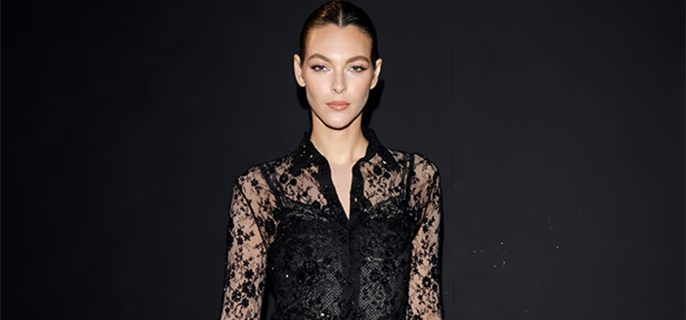 Leonardo DiCaprio and Girlfriend Vittoria Ceretti Have Rare PDA Moment While Shopping in L.A. 1