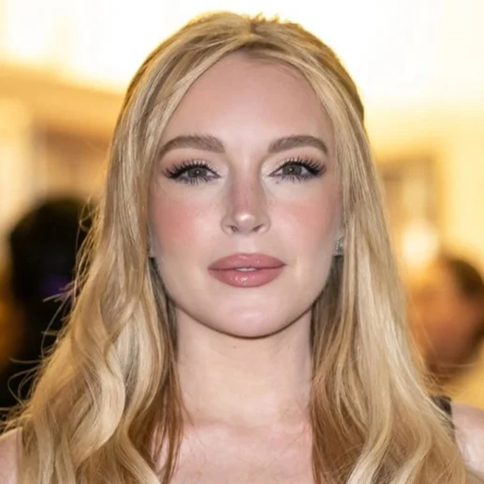 Lindsay Lohan's 'scary' decision amid war worries her inner circle
