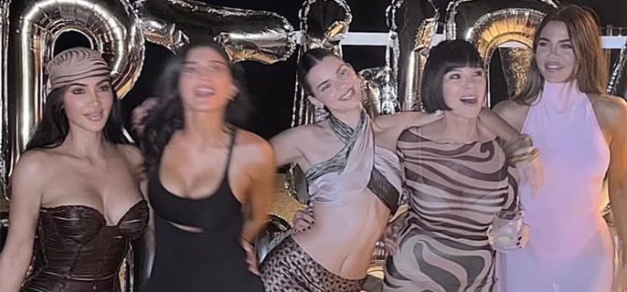 Kendall Jenner Celebrates 30th Birthday With Lavish Beachside Party 1