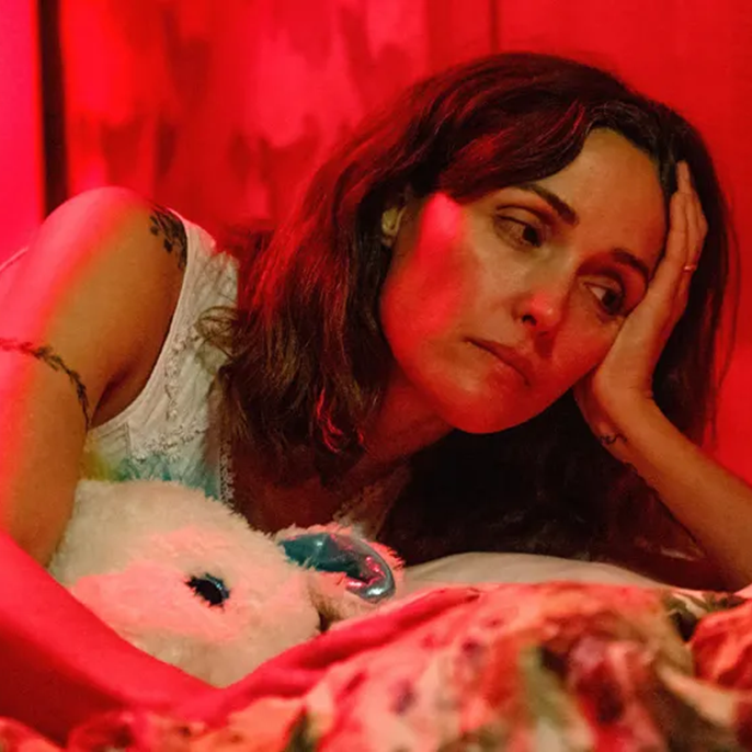 Rose Byrne Calls Her Oscar Nomination &ldquo;Monumental&rdquo; &mdash; and Says New Pet Bearded Dragon Is &ldquo;Doing Well&rdquo;