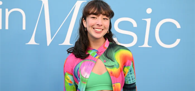 'Modern Family' Star Comes Out as LGBTQ+ 1