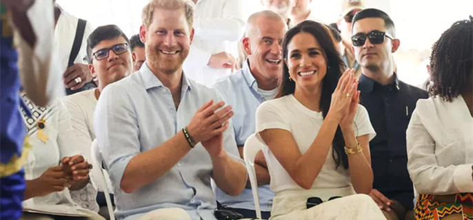 Meghan Markle and Prince Harry's Private Christmas Card Reveals New Photo of Archie and Lilibet 1