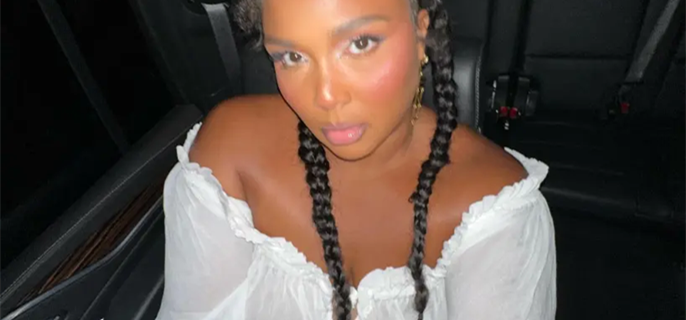 Lizzo Shows Off Her Weight Loss as She and Her Mom Rock Matching Braided Hairstyles: She ‘Ate Me Up’ 1