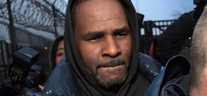 R. Kelly Rushed to Hospital After Overdose, Claims Prison Officials Gave Him Near-Lethal Dose of Meds 1