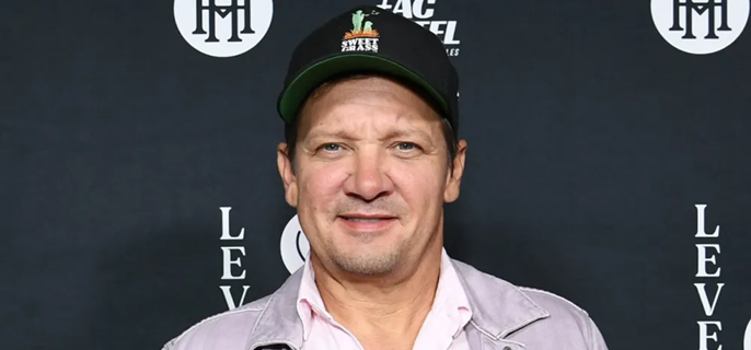 Jeremy Renner Returns to Hospital Where He Was Treated After Snowplow Accident 1