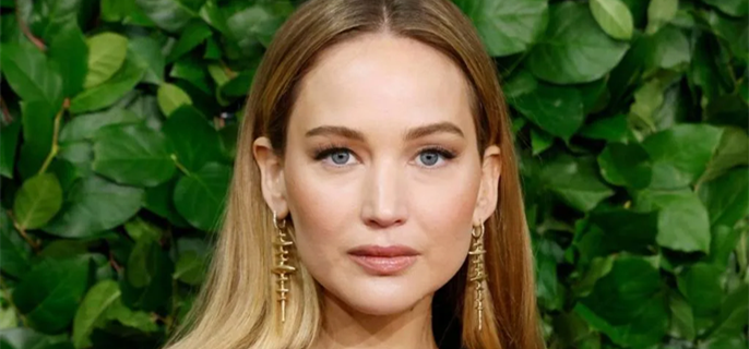 Internet Reacts to Jennifer Lawrence Returning to Hunger Games 1