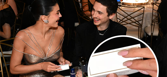 Did Kylie Jenner’s Golden Globes Name Card Have Timothée Chalamet’s Last Name? The Truth 1