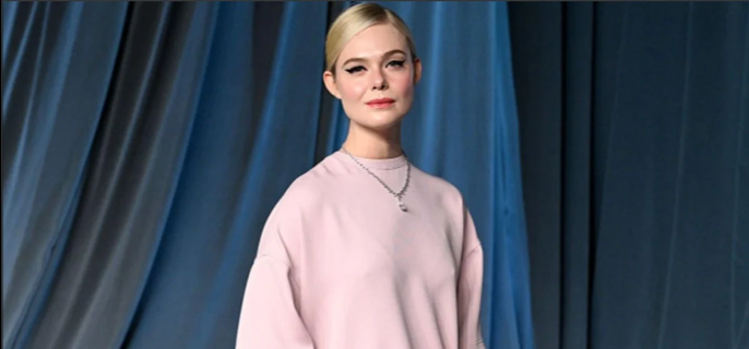 Elle Fanning receives sweet nod of approval from Elizabeth Banks 1