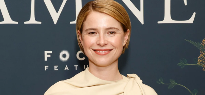 Jessie Buckley talks 'Hamnet' Oscar buzz amid key change in life 1