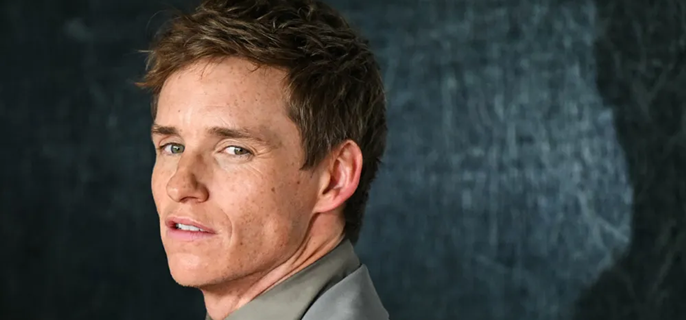 Eddie Redmayne Starring Opposite Julia Roberts in Sam Esmail’s ‘Panic Carefully’ 1