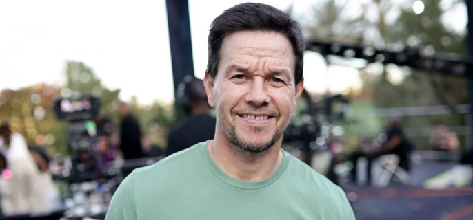 Mark Wahlberg shares how his family spends Christmas 1