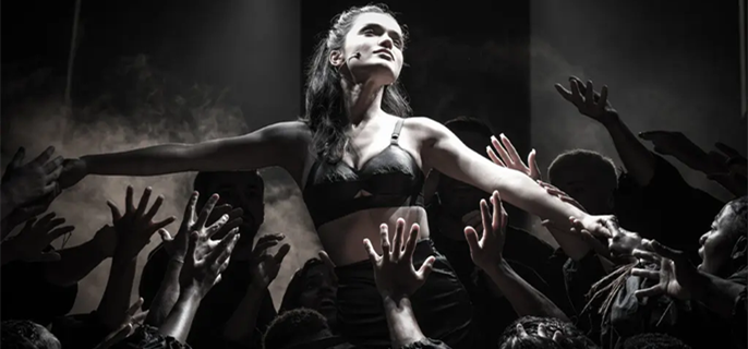 Rachel Zegler Wowed London in ‘Evita.’ Next Stop: Broadway. 1