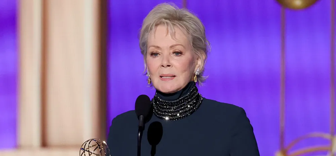 Jean Smart Wins Comedy Actress at Emmys, Encourages Everyone to “Be Good to Each Other” 1