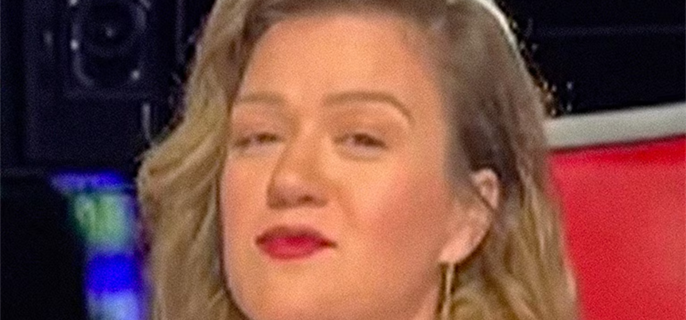 Kelly Clarkson Debuts Chopped Bob Hair Transformation 1