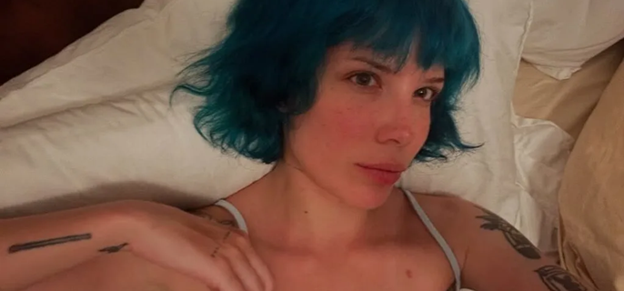 Halsey Calls Out Tumblr After 19th-Anniversary Snub: “I Keep Your Lights On for Years…” 1