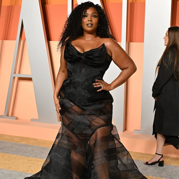 Lizzo Debuts Remarkable Weight Loss Achievement At Oscar Party After Reaching Her Goal