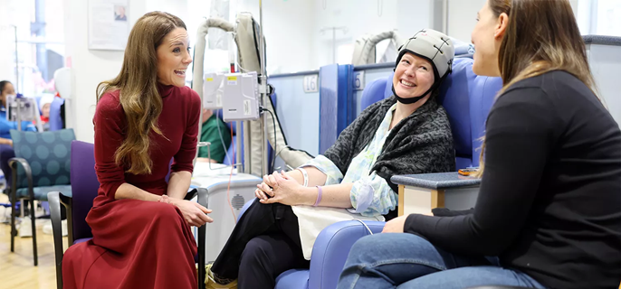 Kate Middleton Tells Cancer Patient She 'Got So Attached' to Her Chemotherapy Port in Candid Comment 1