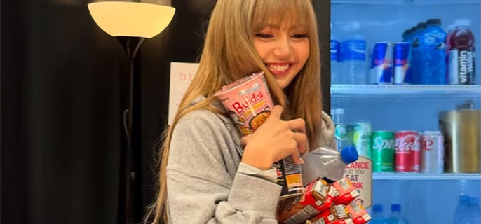 Blackpink’s Lisa Reveals Her Post-Concert Treat—and It’s Already Viral on TikTok 1