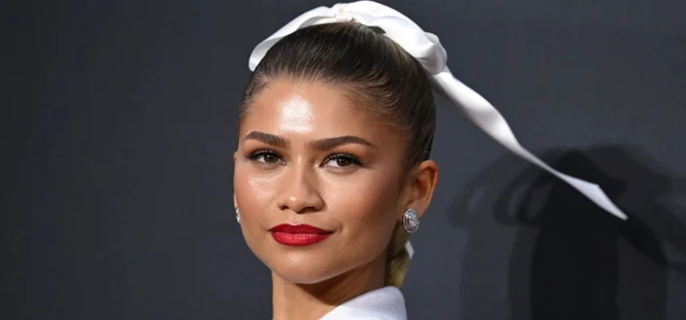 Fans react to Zendaya getting puppy love in Budapest 1