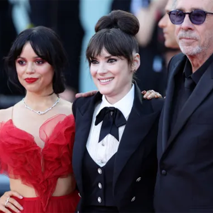 ‘Beetlejuice Beetlejuice’ Receives 4-Minute-Plus Ovation At Venice Film Festival World Premiere