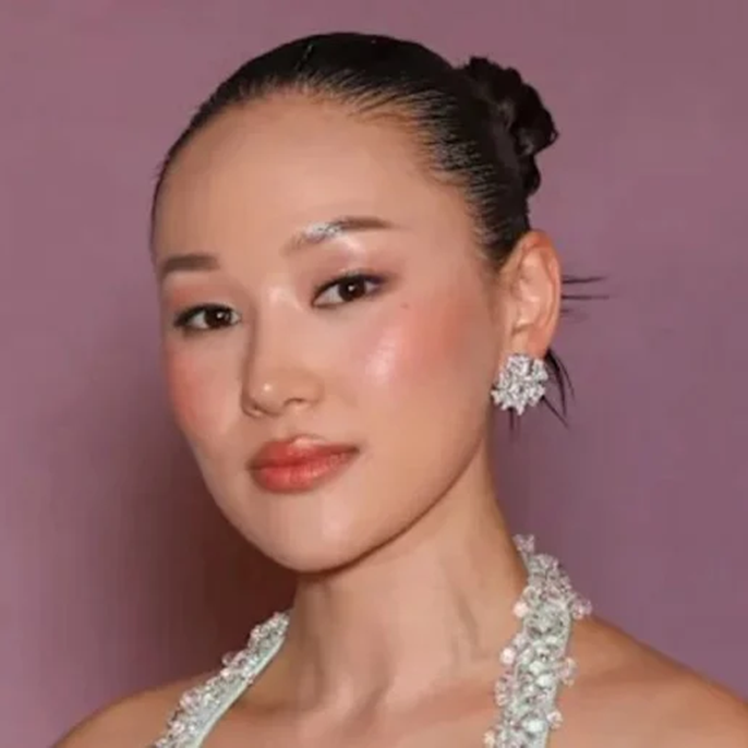 Yerin Ha reacts to 'Bridgerton's' Cinderella comparisons