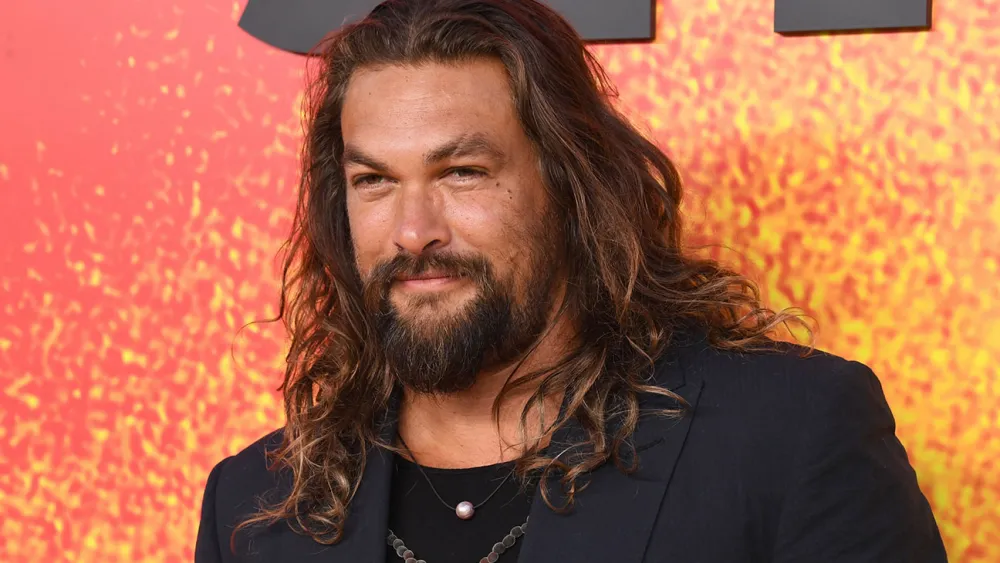 Jason Momoa to Play Lobo in ‘Supergirl’ Movie 1