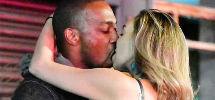 Captain America's Anthony Mackie Has Steamy Makeout Session With Mystery Woman in London 1