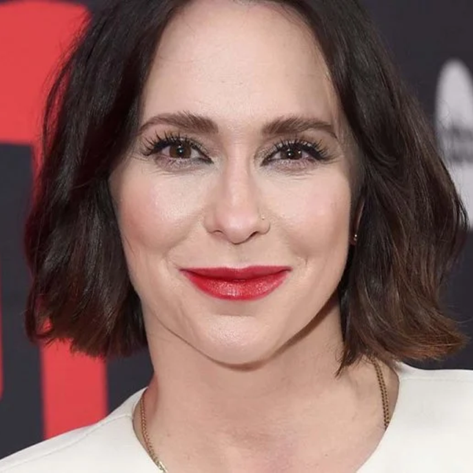 Jennifer Love Hewitt talks about scary 9-1-1 episode