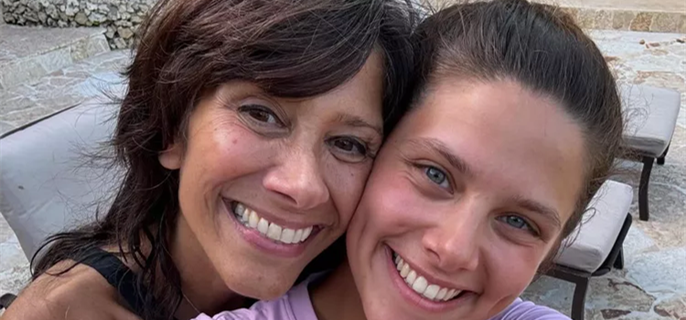 TikTok Star and Mom of 6 Dies of Rare Cancer at 57, One Day After Sharing Tearful Final Post About Not Wanting 'to Go Anywhere' 1