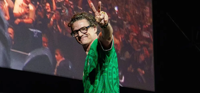 Pedro Pascal Fights Back Tears During ‘Mandalorian and Grogu’ Event in Mexico 1