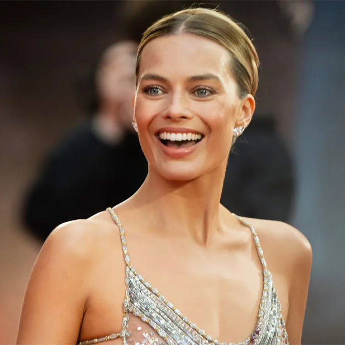 Margot Robbie sets boundaries on discussing personal life