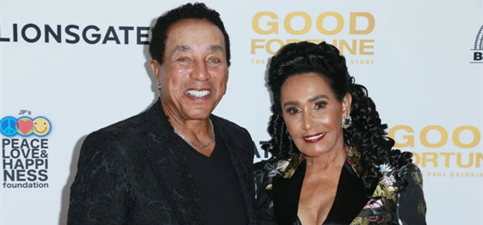 Smokey Robinson accused of sexual assault by four women 1