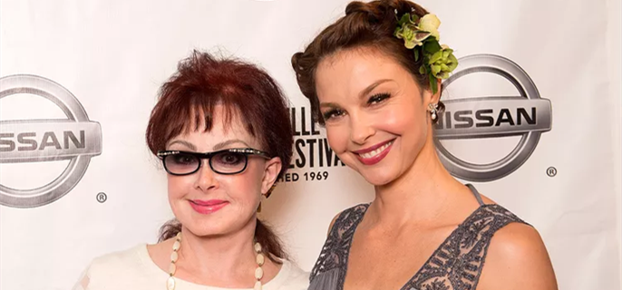 Ashley Judd Reveals What She Said in Her Final Conversation with Mom Naomi as She Lay Dying 1