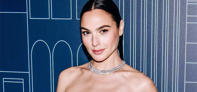 Gal Gadot Reveals She Had a 'Massive Blood Clot' in Her Brain During Pregnancy: 'All I Wanted Was to Hold on and Live' 1