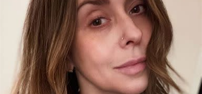 Jennifer Love Hewitt Shares Makeup-Free Selfies on 46th Birthday: ‘The World Can Be Cruel to Women as They Age’ 1