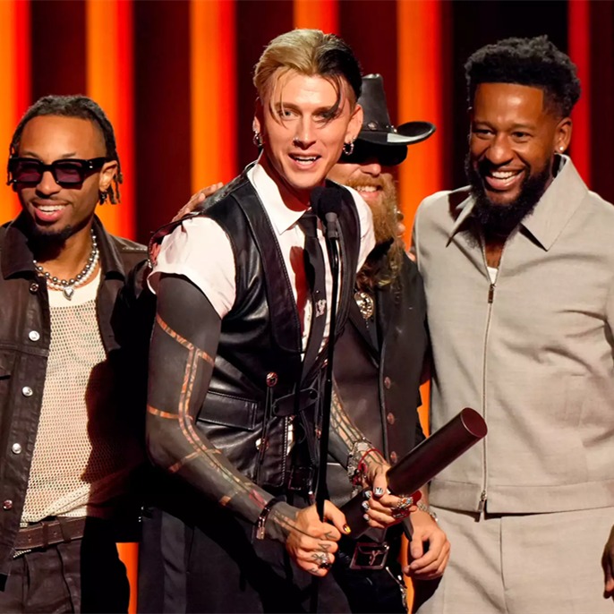 Machine Gun Kelly Says He and Jelly Roll 'Went from Hating Each Other to Elevating Each Other' as They Win an Award