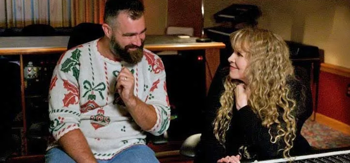 Stevie Nicks has released a Christmas single with Taylor Swift's boyfriend's brother 1