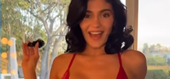 Kylie Jenner Celebrates 28th Birthday With Iconic “Rise and Shine” Meme 1