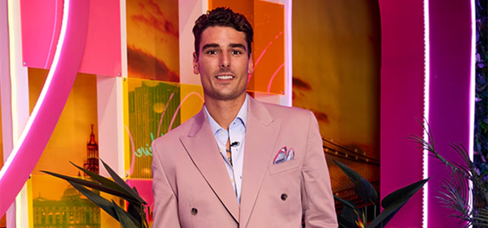Love Island USA’s Austin Shepard Gets Candid on Addiction Battle With Opioids 1