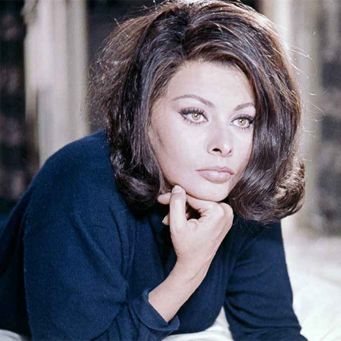 Sophia Loren’s Lookalike Granddaughter Lucia Is Making Her Public Debut in the Most Vintage-Inspired Way