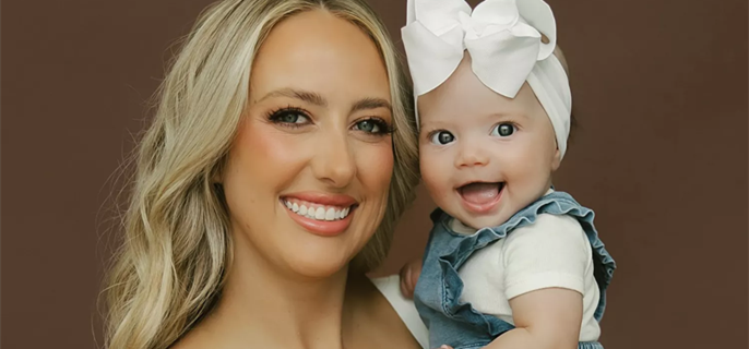 Brittany and Patrick Mahomes Share First Photos of Baby Daughter Golden's Face: 'What Truly Matters' 1