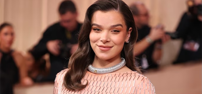 Hailee Steinfeld Details Her Postpartum Recovery After Welcoming Baby  1