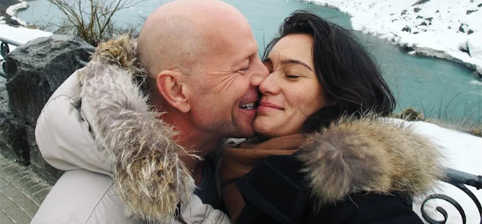 Bruce Willis’ Wife Emma Says He ‘Doesn’t Know’ He Has Dementia: ‘He Never Connected the Dots’ 1